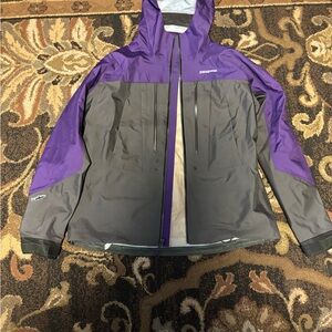 Patagonia Women's Ski Jacket in Purple and Gray